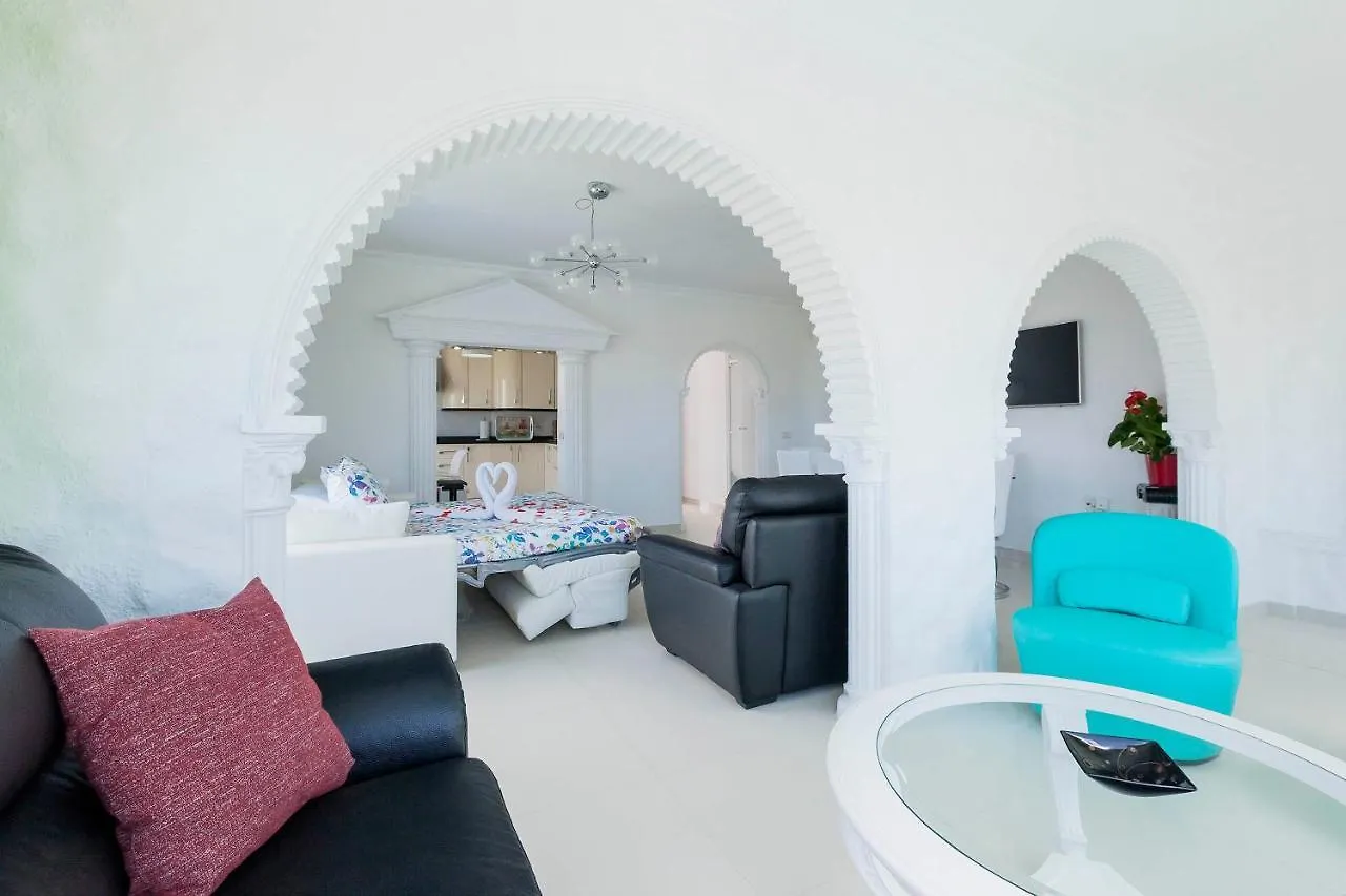 אדחה Villa Sara En San Eugenio - Sara Vacation 0*,