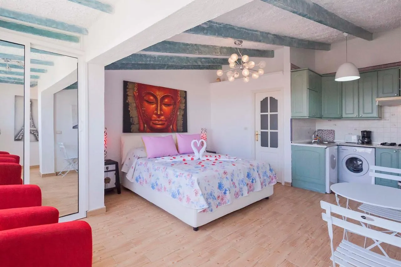 אדחה Villa Sara En San Eugenio - Sara Vacation